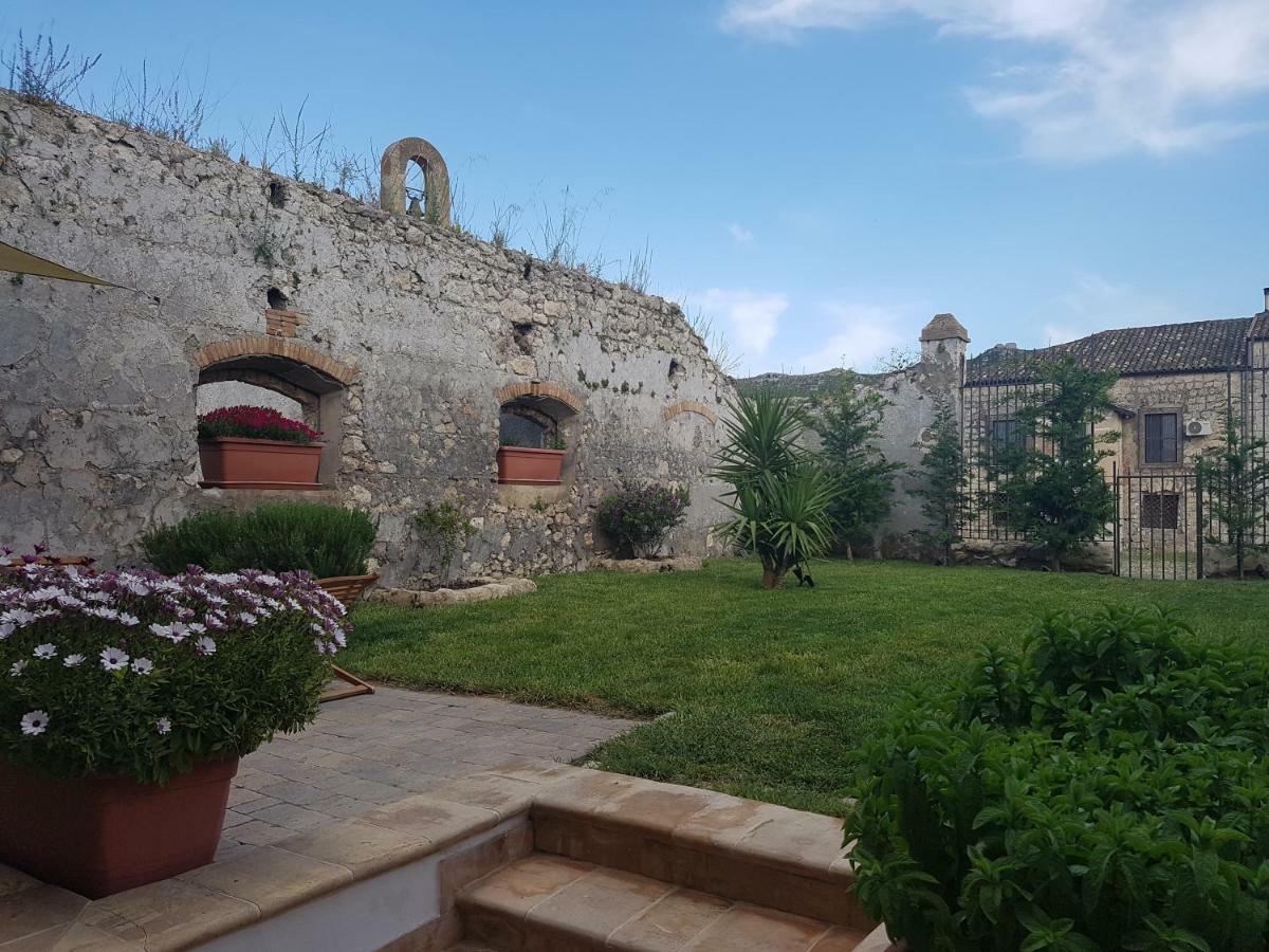 Contrada Gibbesi Villa Gibbesi Vecchio Luaran gambar