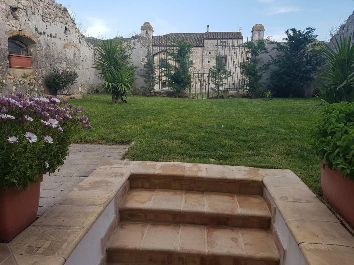 Contrada Gibbesi Villa Gibbesi Vecchio Luaran gambar